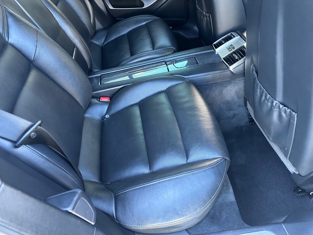 2013 Porsche Panamera Image 24