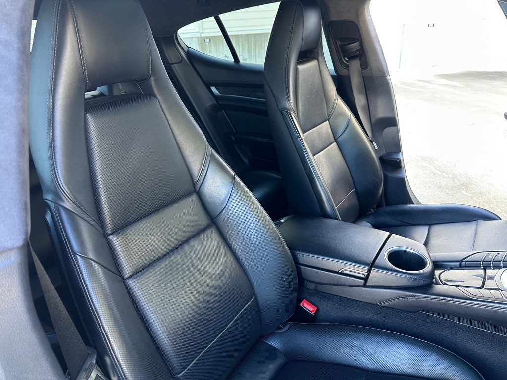 2013 Porsche Panamera Image 29