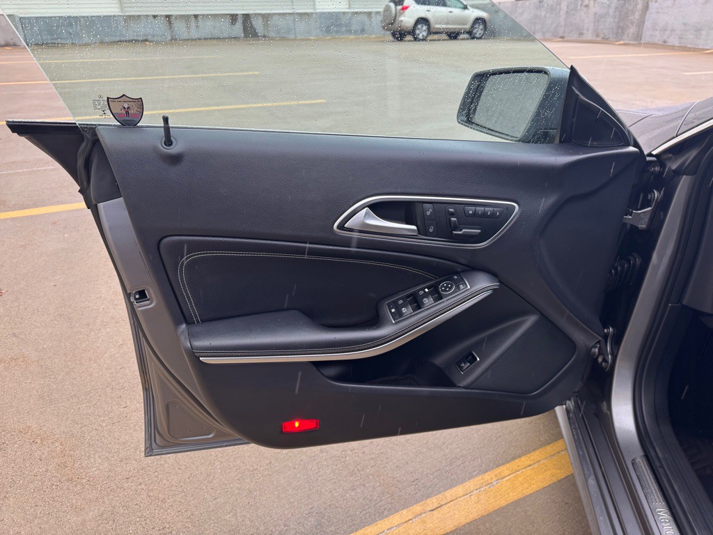 2014 Mercedes-Benz CLA-Class Image 10