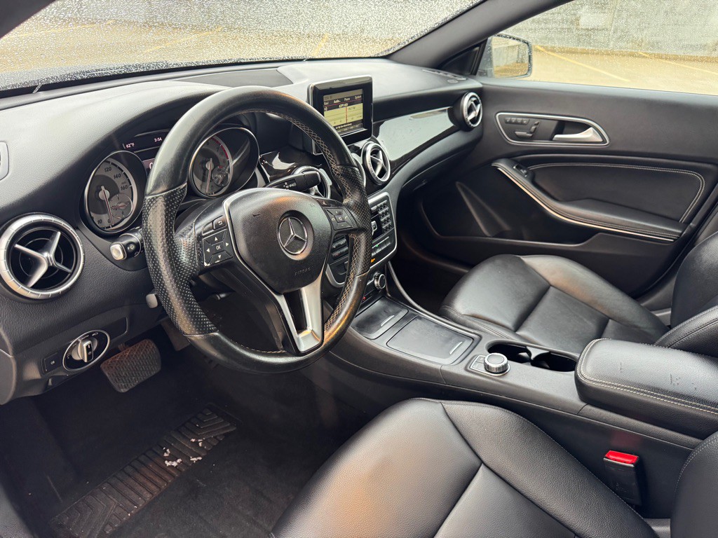 2014 Mercedes-Benz CLA-Class Image 11