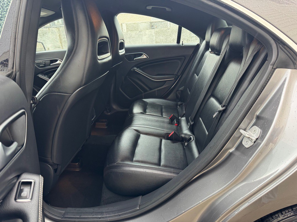 2014 Mercedes-Benz CLA-Class Image 19