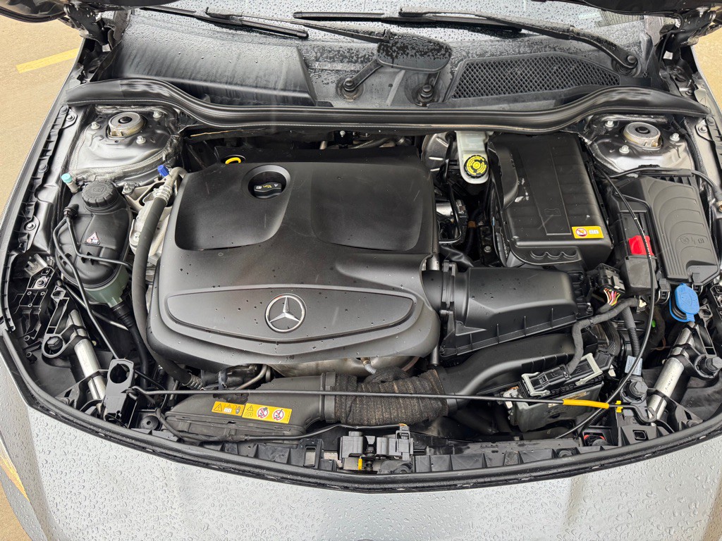 2014 Mercedes-Benz CLA-Class Image 25