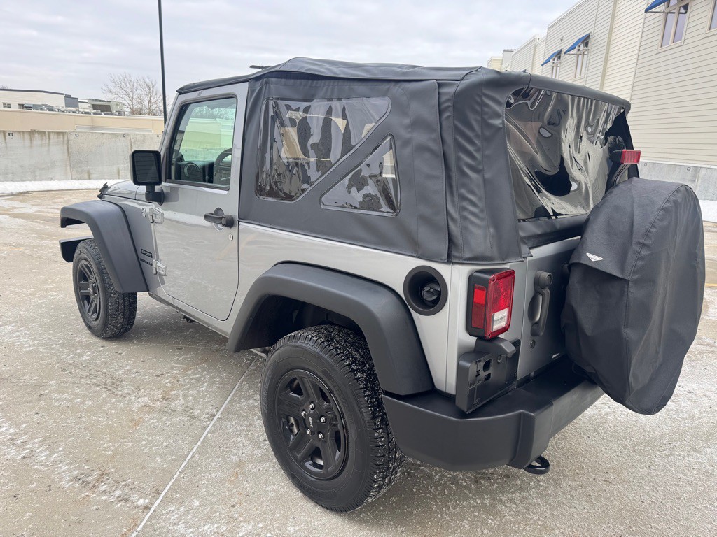 2013 Jeep Wrangler Image 5