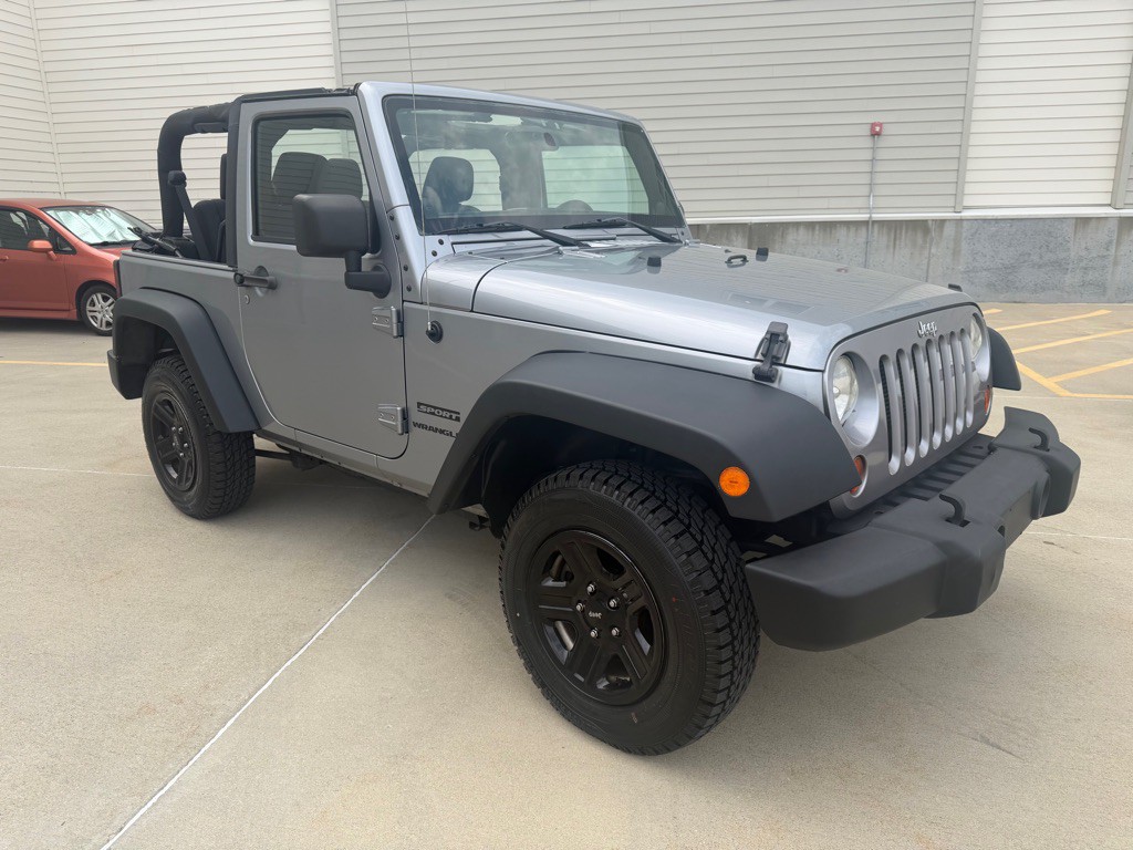 2013 Jeep Wrangler Image 1