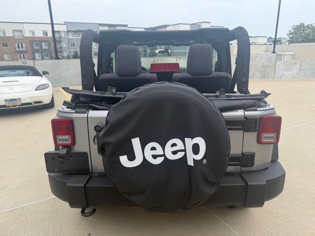 2013 Jeep Wrangler Image 4