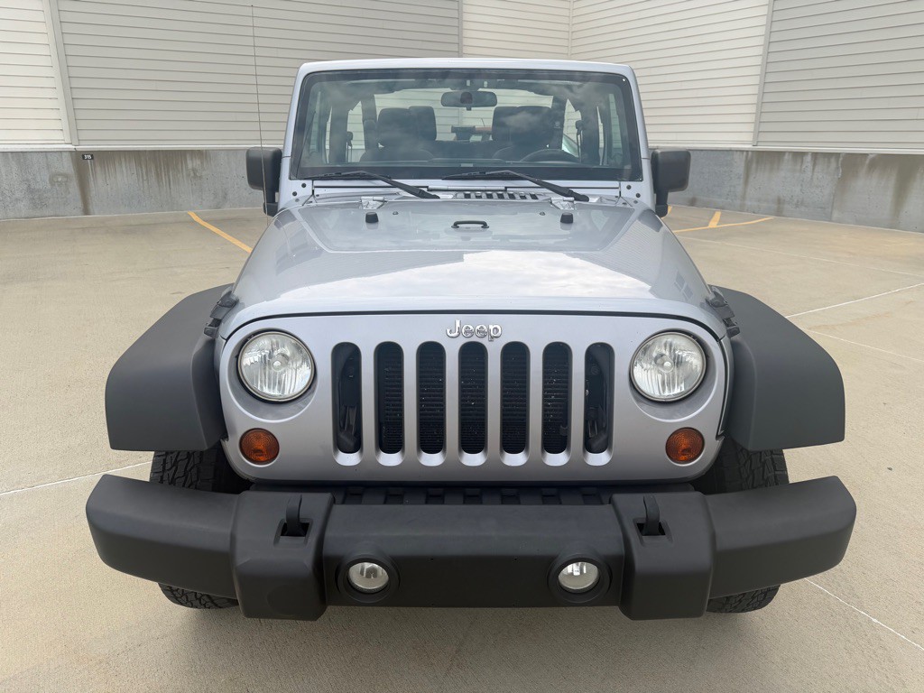 2013 Jeep Wrangler Image 8
