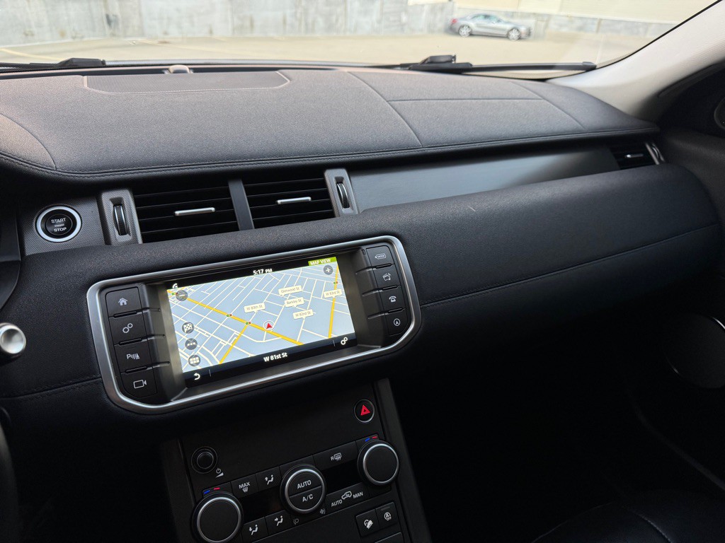 2018 Land Rover Range Rover Evoque Image 17