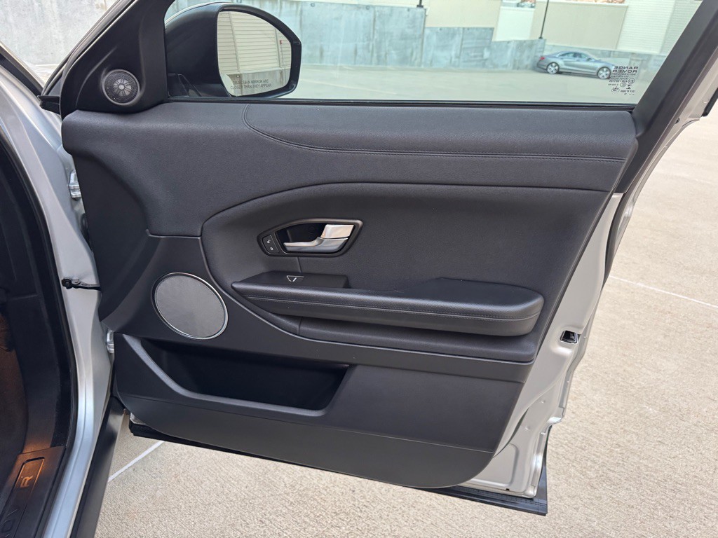 2018 Land Rover Range Rover Evoque Image 24