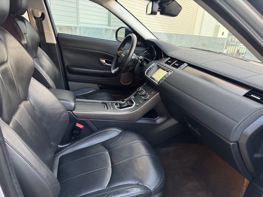 2018 Land Rover Range Rover Evoque Image 25