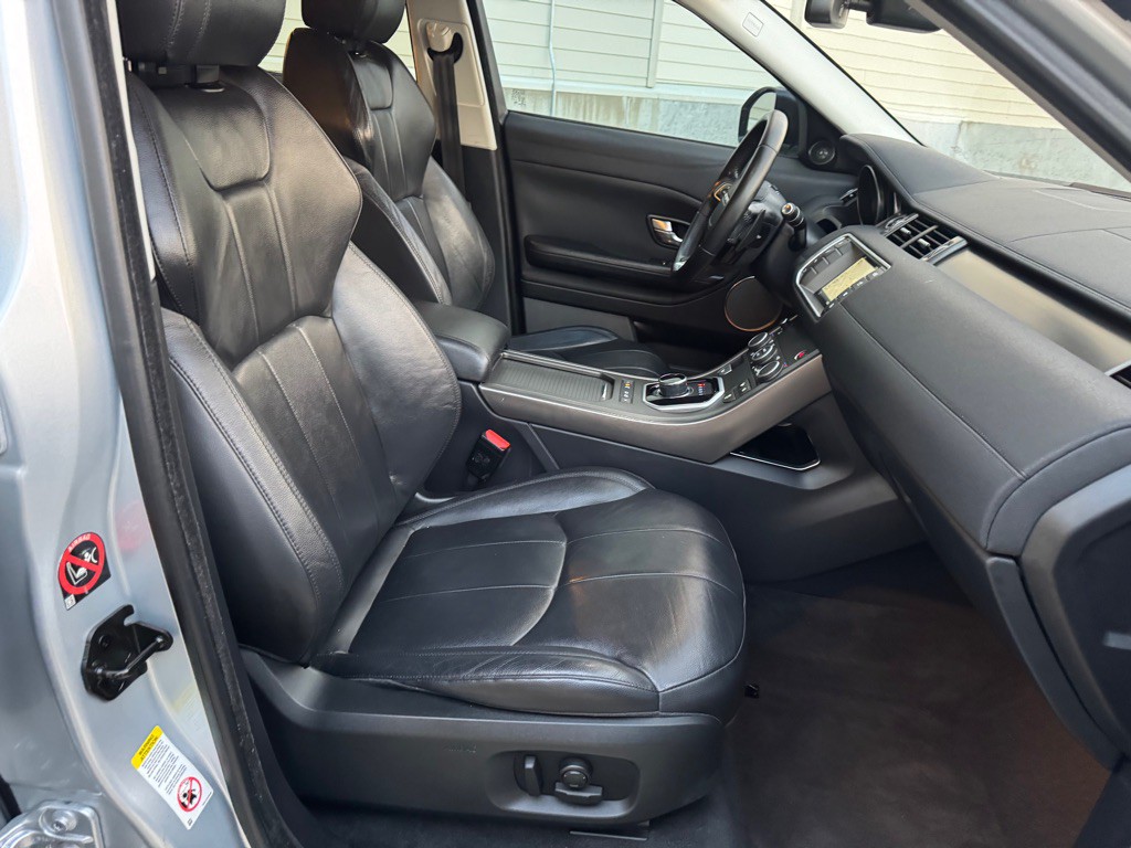 2018 Land Rover Range Rover Evoque Image 26