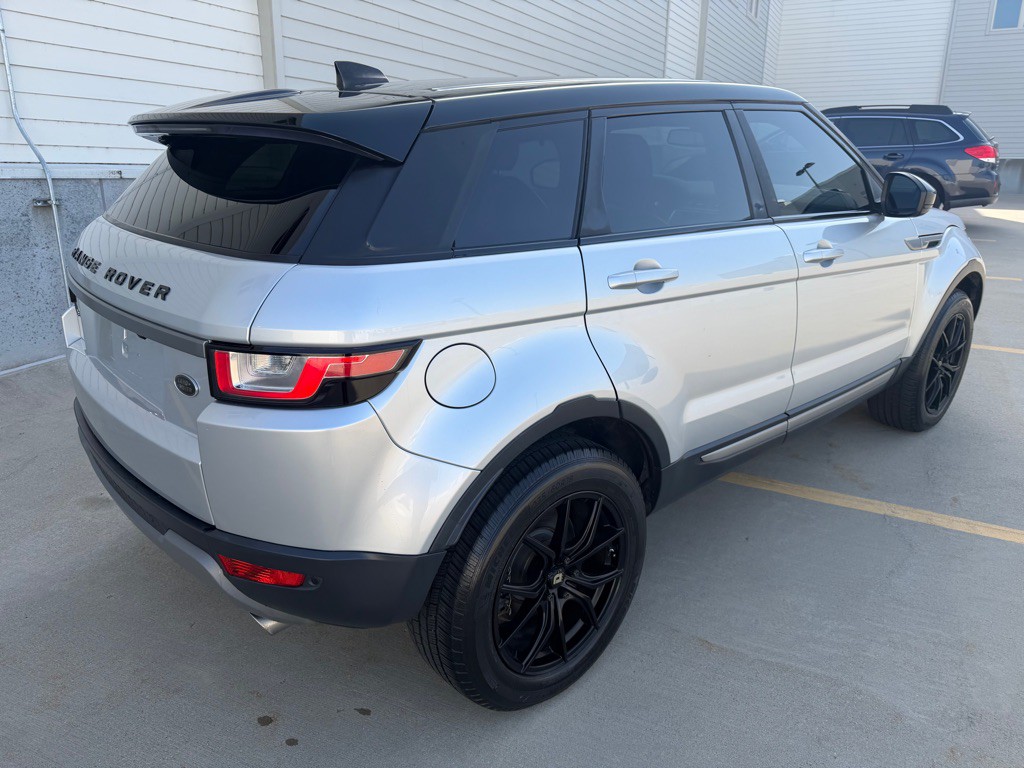 2018 Land Rover Range Rover Evoque Image 3