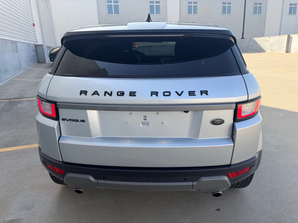2018 Land Rover Range Rover Evoque Image 4