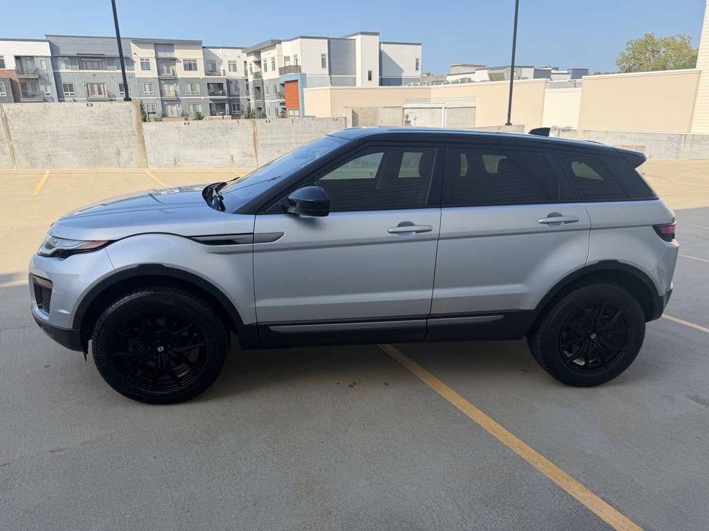 2018 Land Rover Range Rover Evoque Image 6