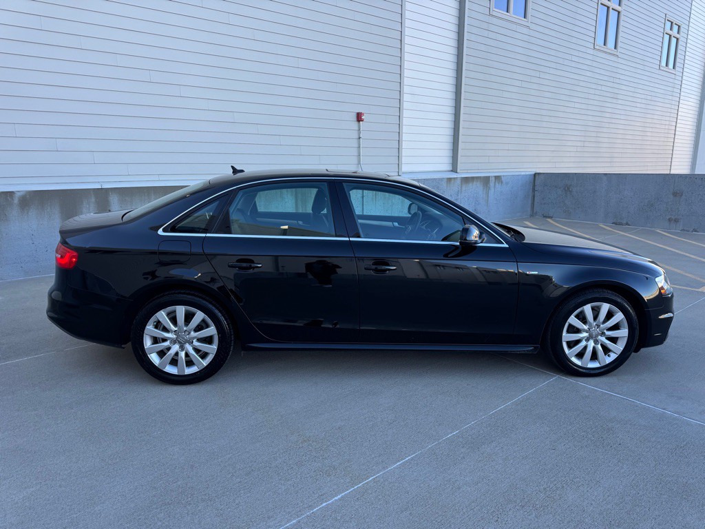 2015 Audi A4 Image 2