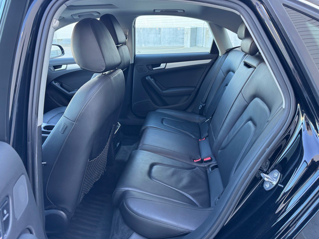 2015 Audi A4 Image 16