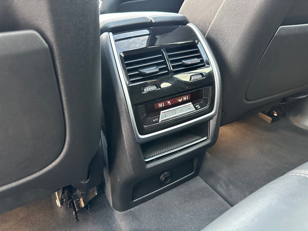 2020 BMW X5 Image 19