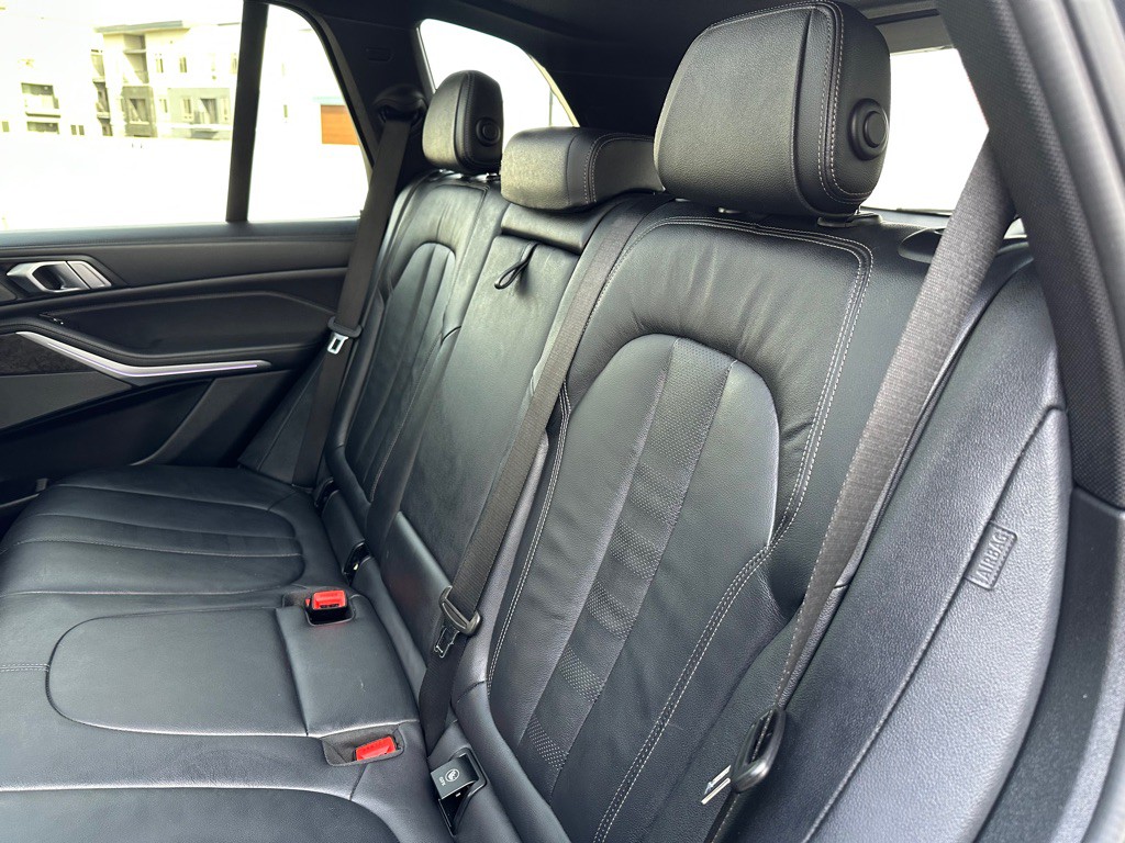 2020 BMW X5 Image 21