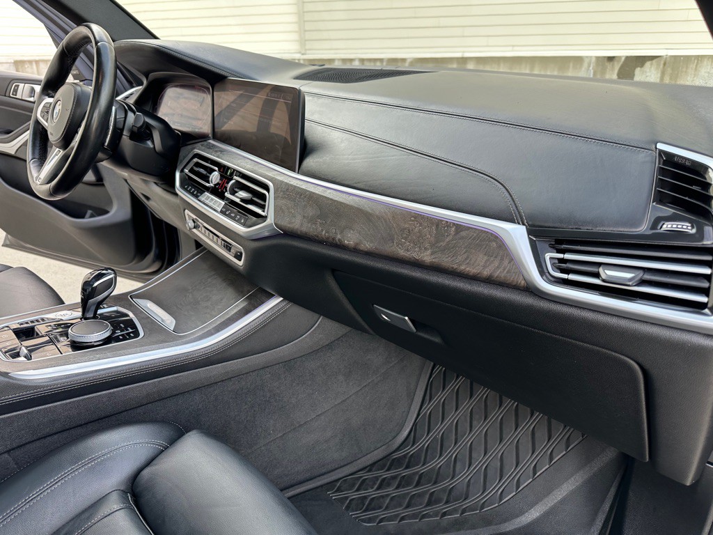 2020 BMW X5 Image 26
