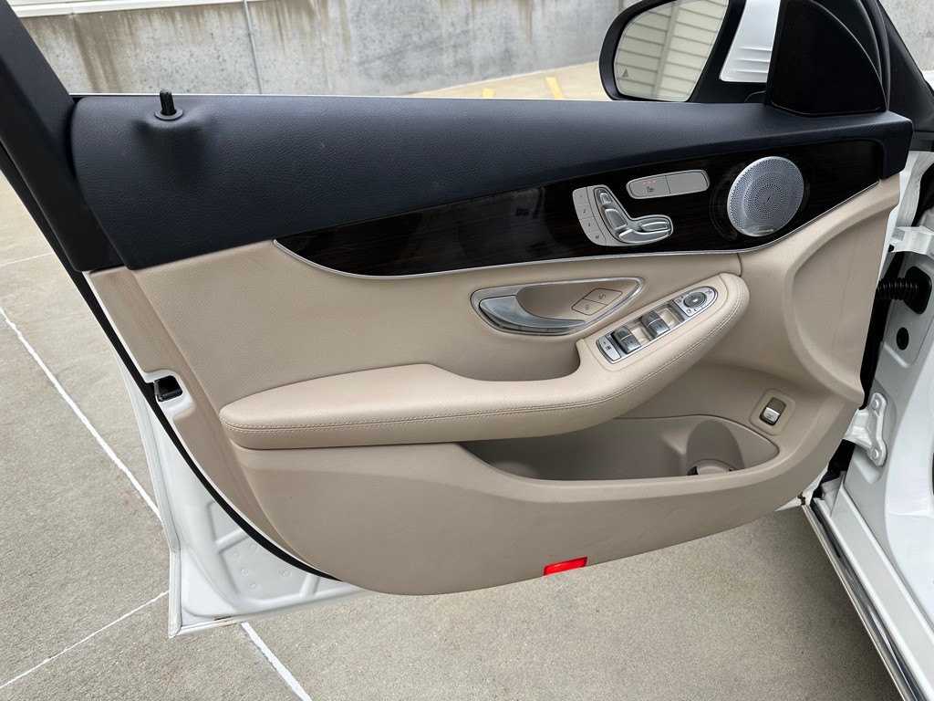 2018 Mercedes-Benz C-Class Image 10