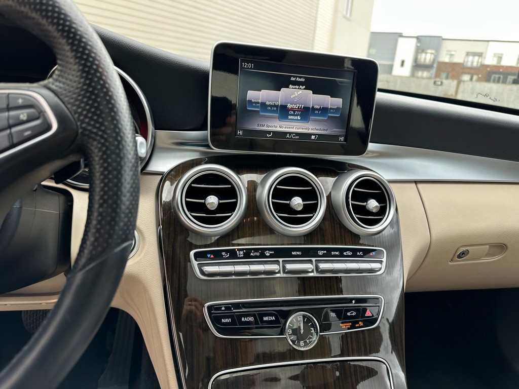 2018 Mercedes-Benz C-Class Image 12