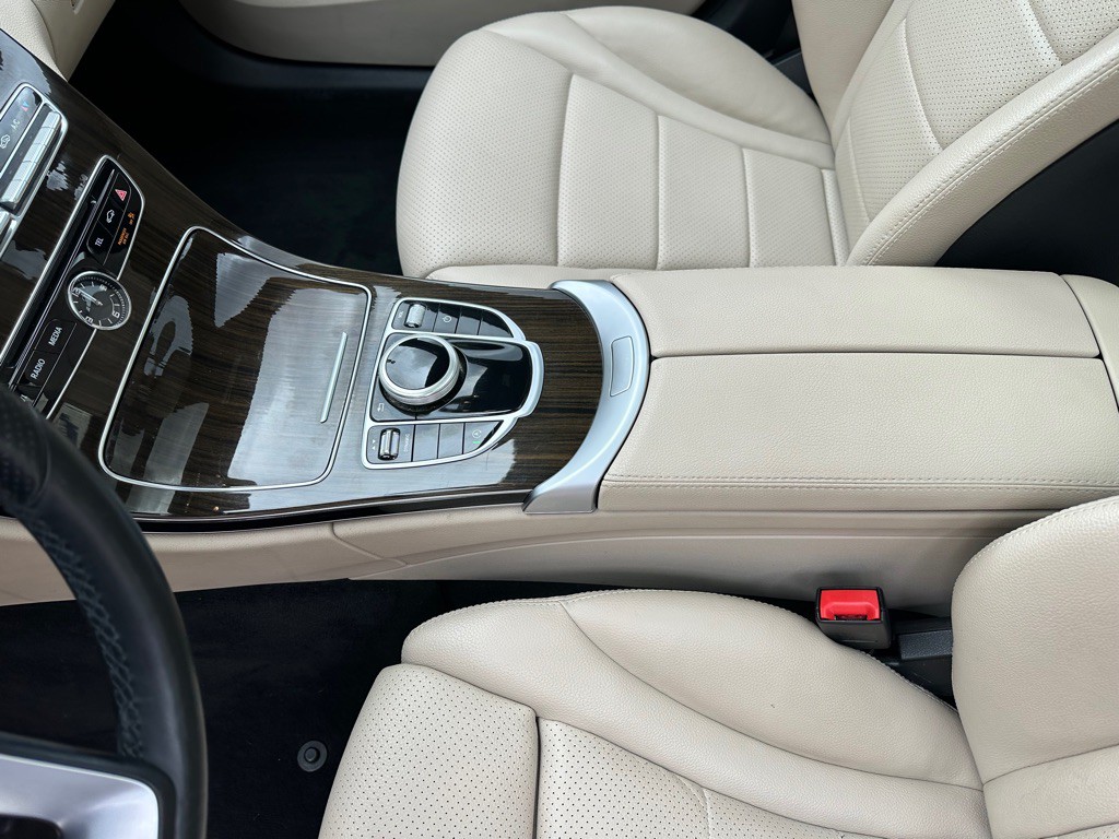 2018 Mercedes-Benz C-Class Image 13