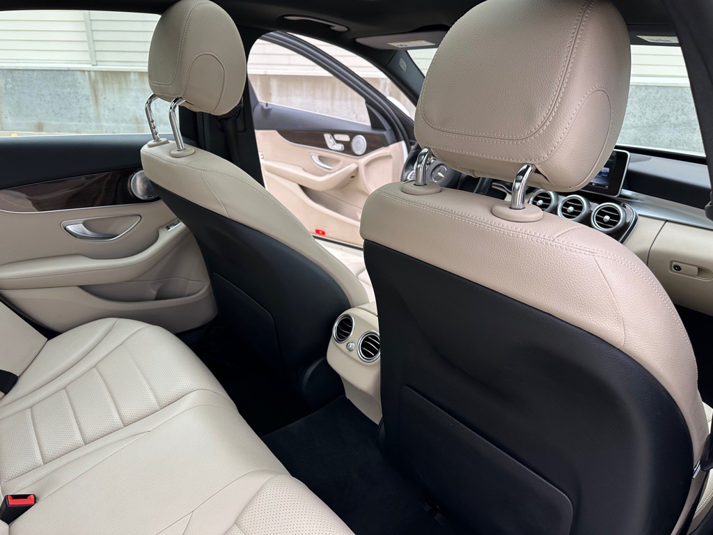 2018 Mercedes-Benz C-Class Image 20