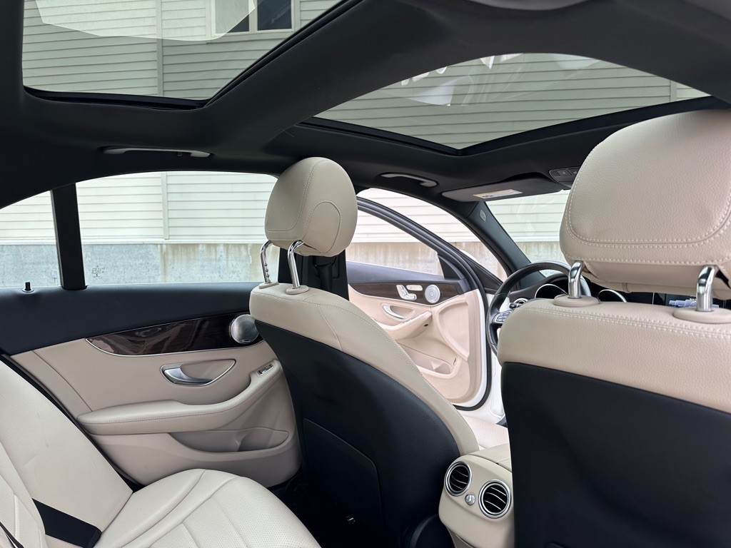 2018 Mercedes-Benz C-Class Image 23