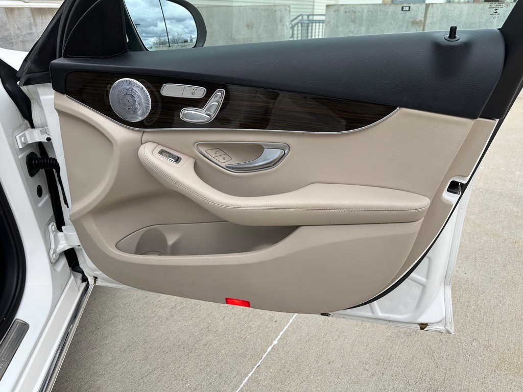2018 Mercedes-Benz C-Class Image 28