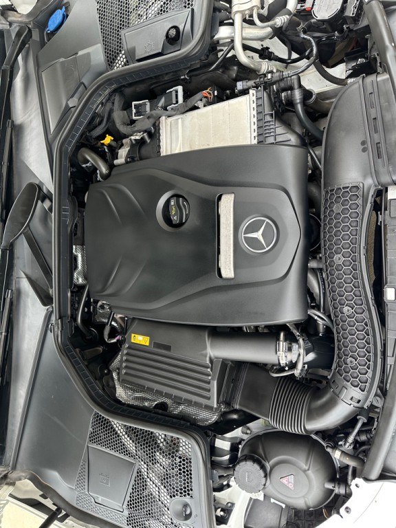 2018 Mercedes-Benz C-Class Image 29