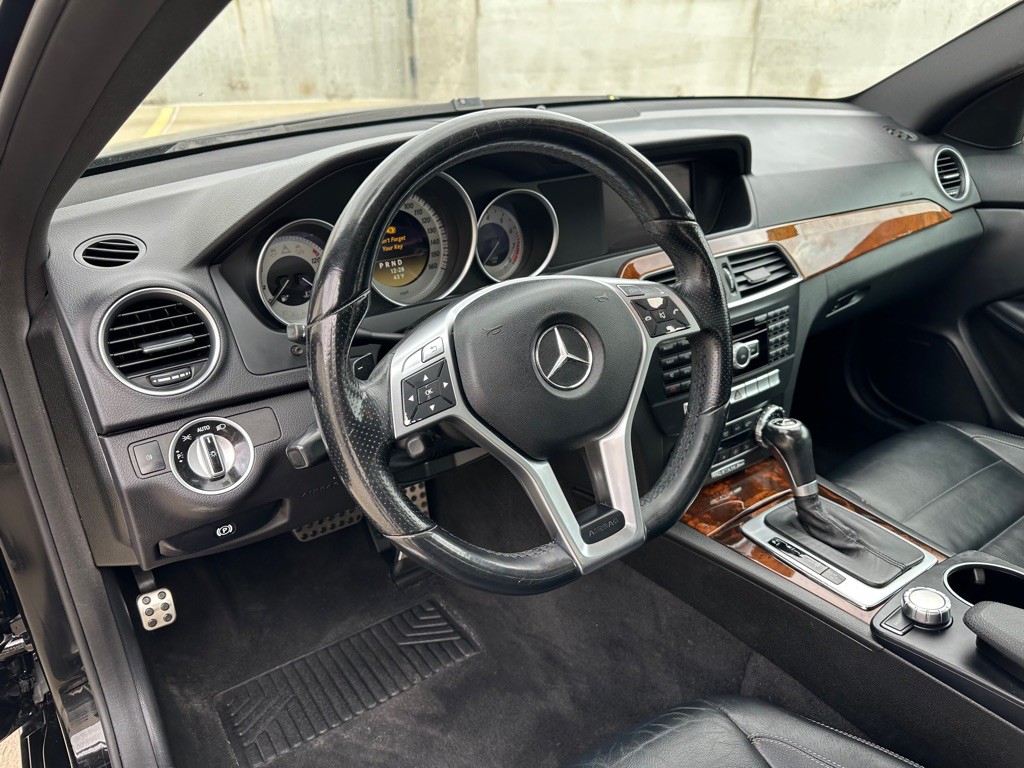 2012 Mercedes-Benz C-Class Image 12