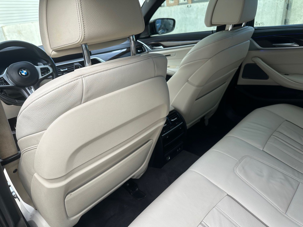 2020 BMW 5 Series Image 19