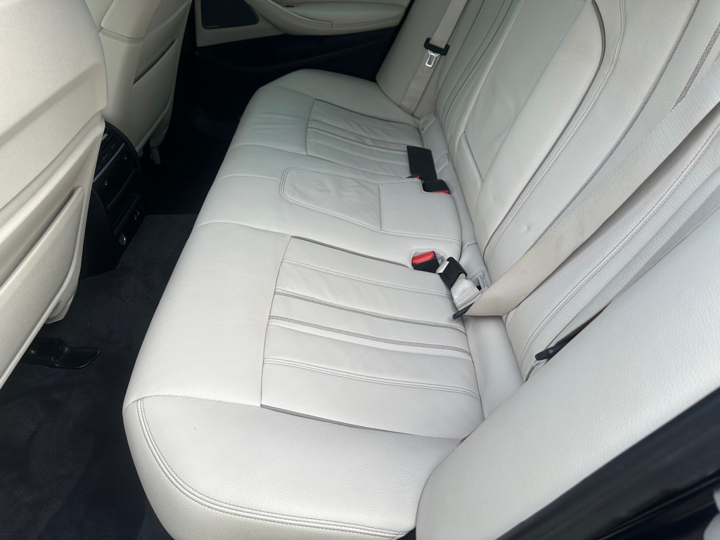 2020 BMW 5 Series Image 20