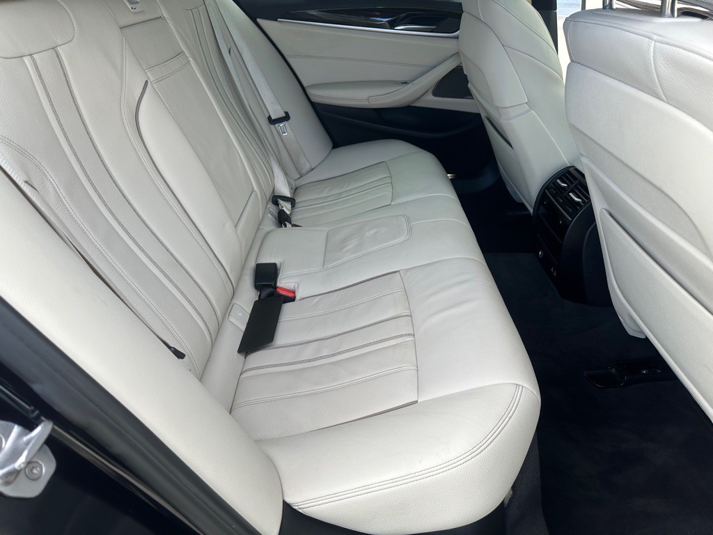 2020 BMW 5 Series Image 25