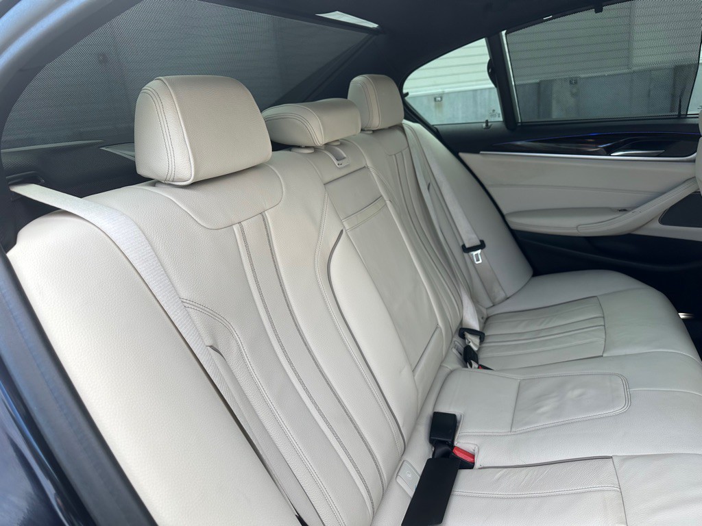 2020 BMW 5 Series Image 26