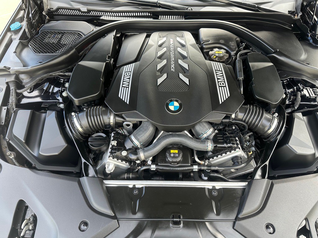 2020 BMW 5 Series Image 33