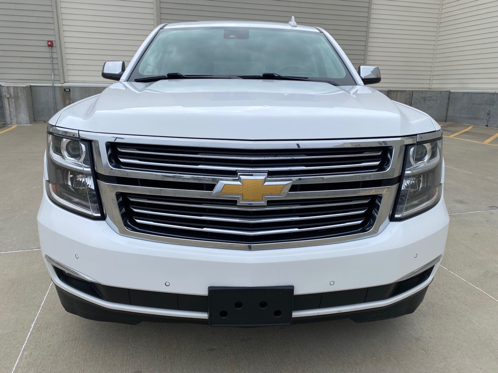2020 Chevrolet Suburban Image 2
