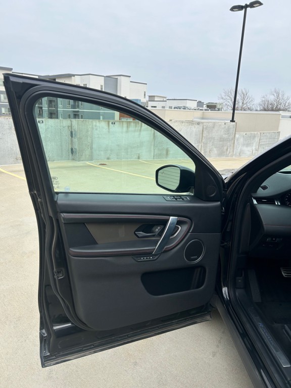 2020 Land Rover Discovery Sport Image 9