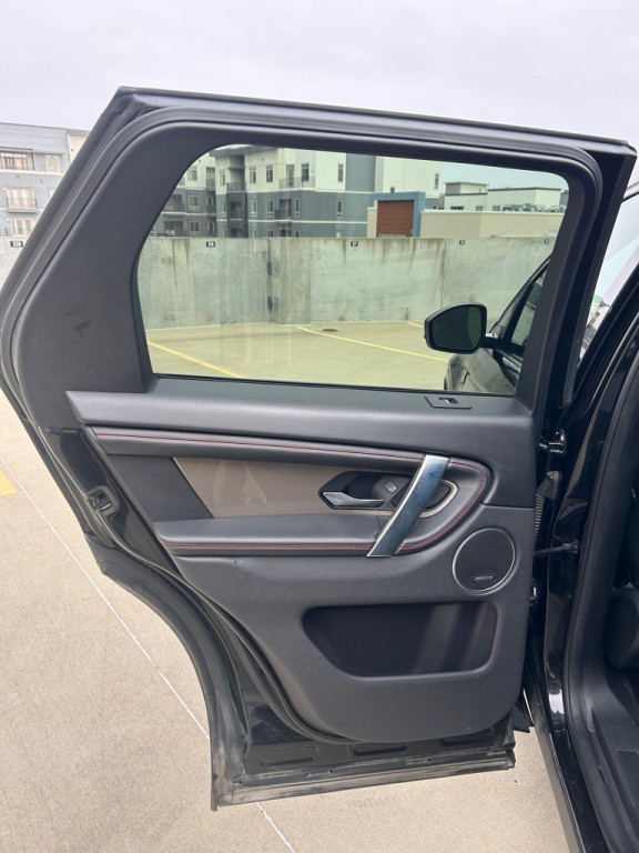 2020 Land Rover Discovery Sport Image 13