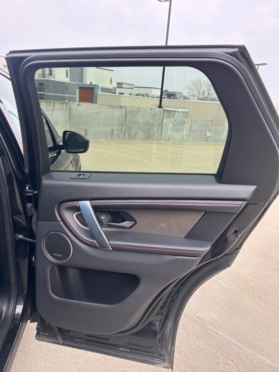 2020 Land Rover Discovery Sport Image 19