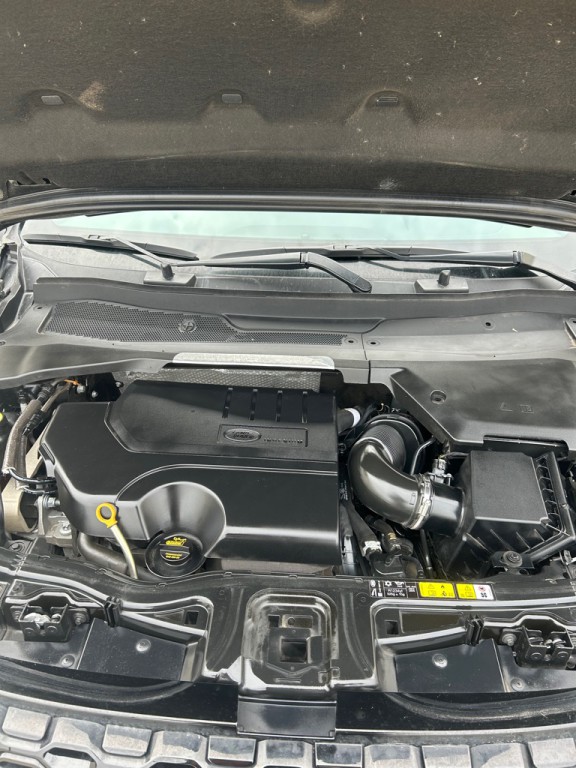 2020 Land Rover Discovery Sport Image 25