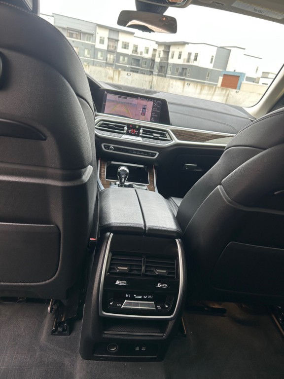 2019 BMW X7 Image 15