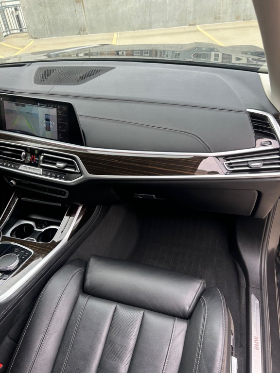 2019 BMW X7 Image 18