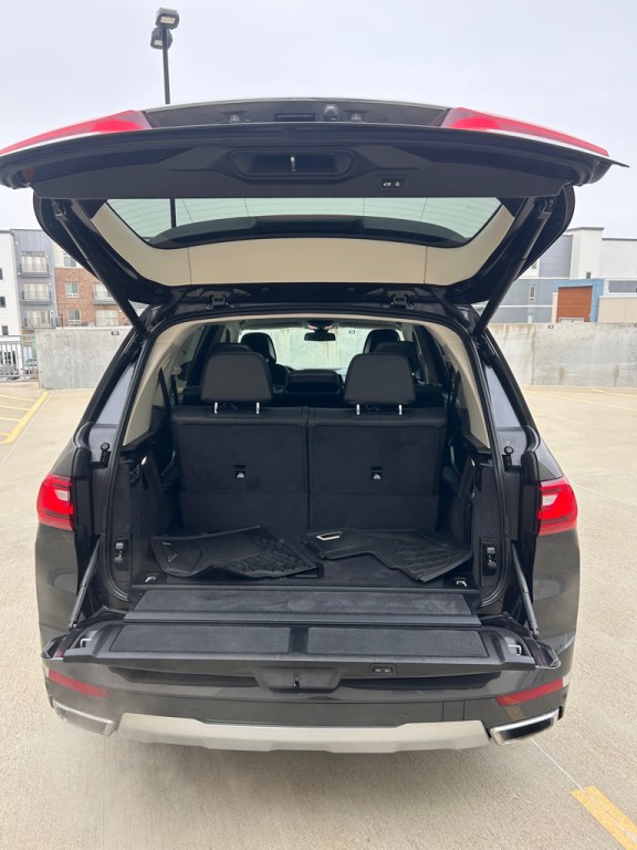 2019 BMW X7 Image 21