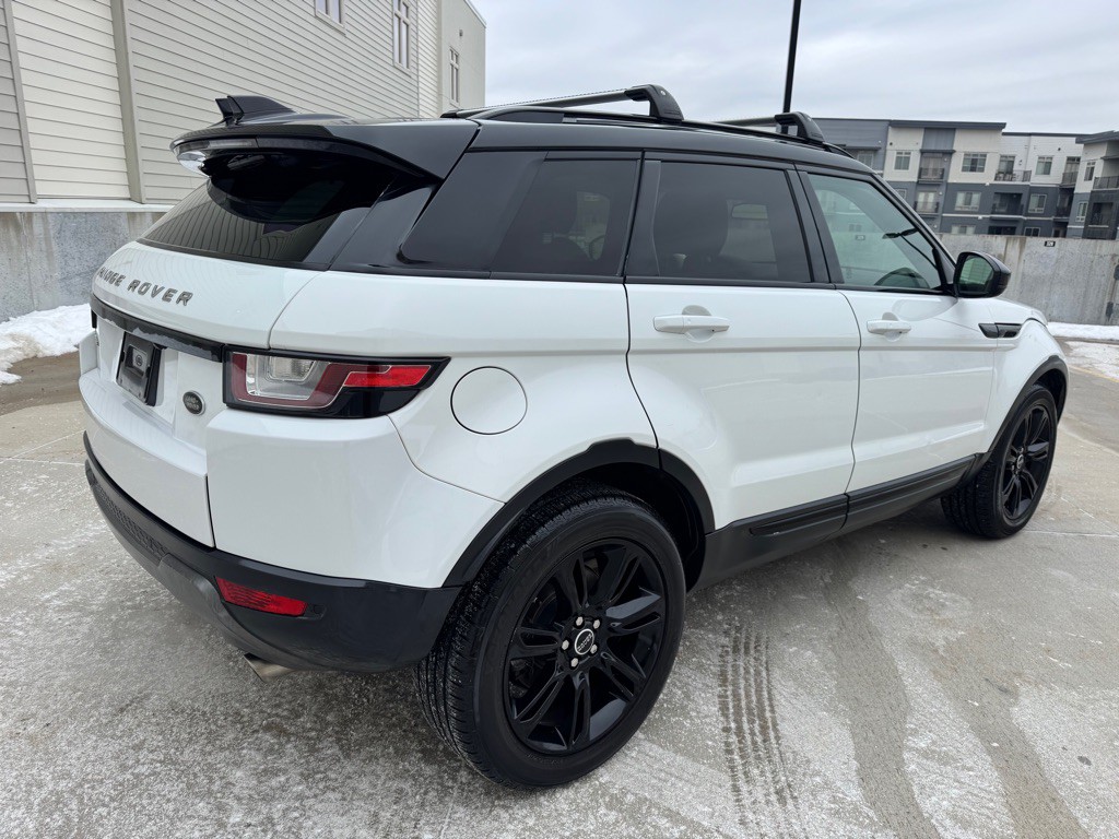 2018 Land Rover Range Rover Evoque Image 3
