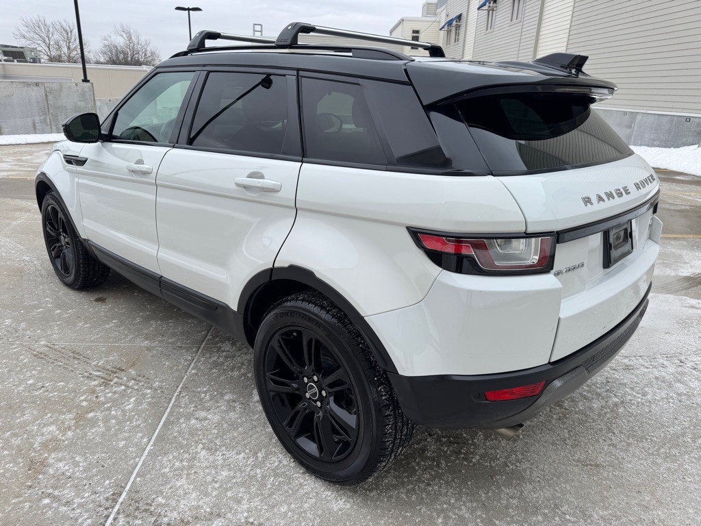 2018 Land Rover Range Rover Evoque Image 4