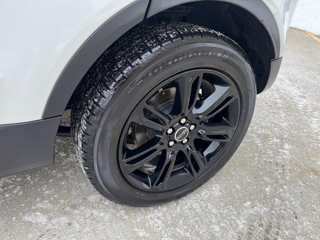 2018 Land Rover Range Rover Evoque Image 8