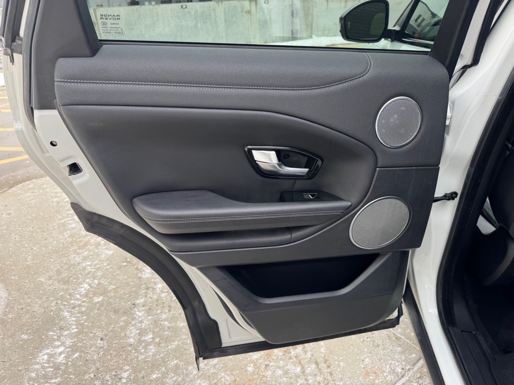 2018 Land Rover Range Rover Evoque Image 18