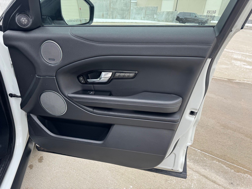 2018 Land Rover Range Rover Evoque Image 24
