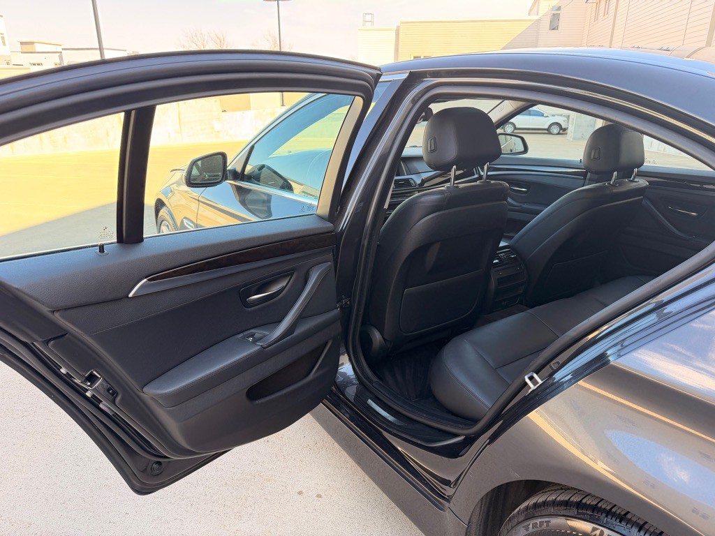 2015 BMW 5 Series Image 13