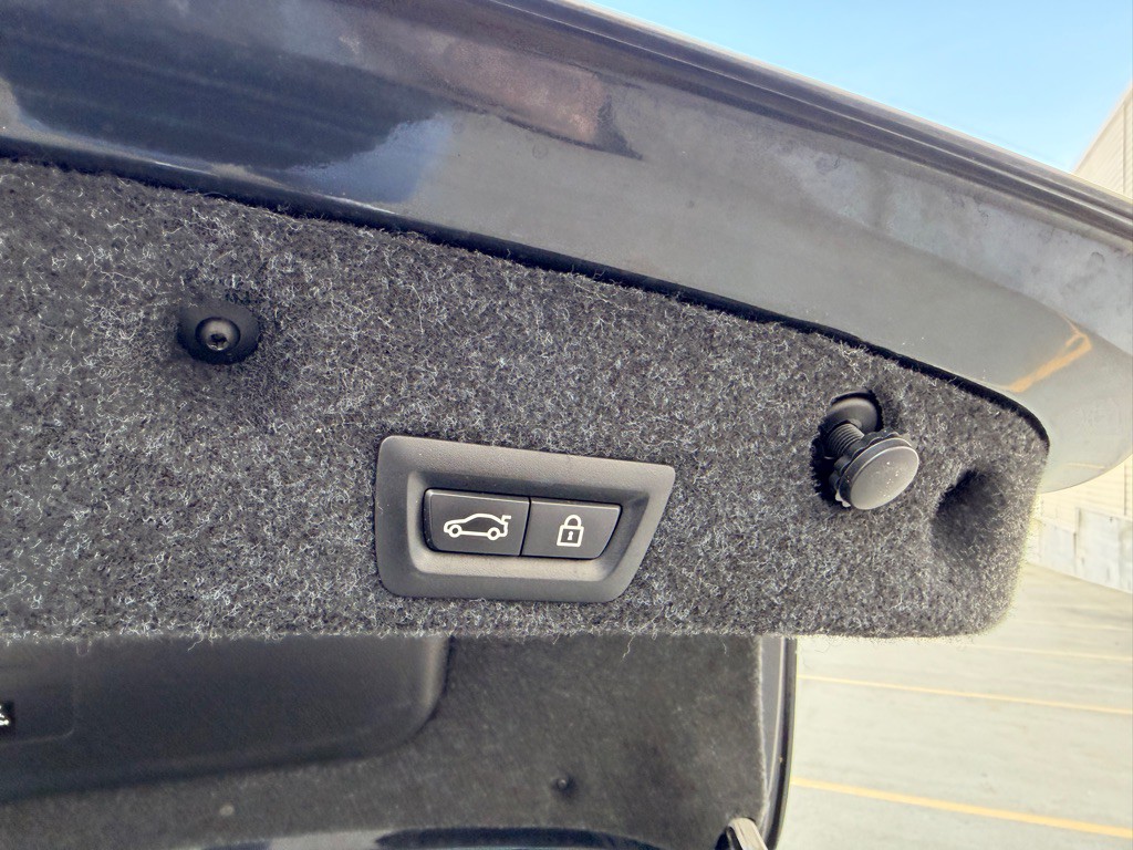 2015 BMW 5 Series Image 16